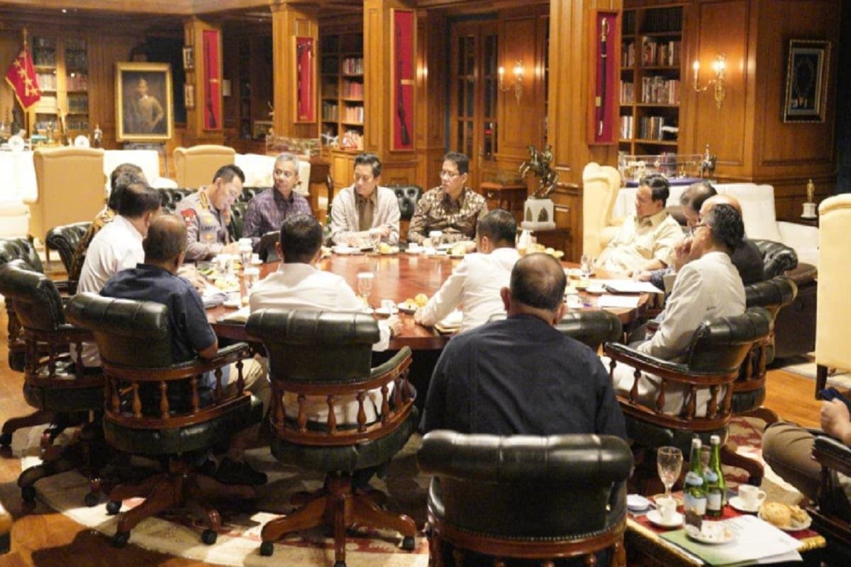 Kembali dari Lawatan Luar Negeri, Presiden Prabowo Langsung Gelar Ratas