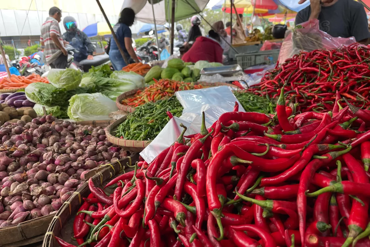 Harga Cabai Rawit Merah dan Telur Ayam Hari Ini, Masing-Masing Rp64.150 dan Rp31.450