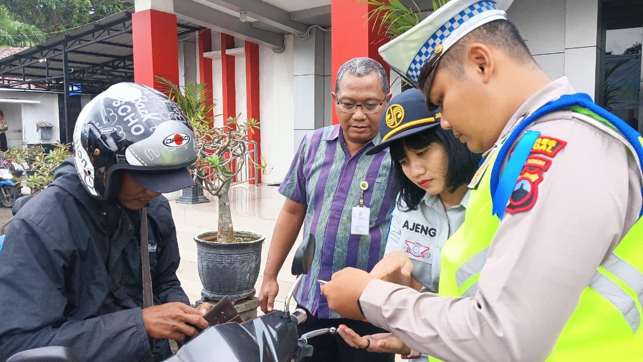 Dukung Operasi Keselamatan Candi 2026, Tim Pembina Samsat Kendal Perkuat Sinergi Lintas Instansi
