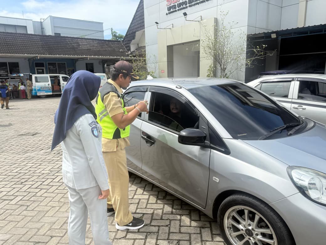 Tingkatkan Kepatuhan dan Keselamatan Berlalu Lintas, Jasa Raharja NTB Bersama Tim Samsat Mataram Laksanakan Operasi Gabungan