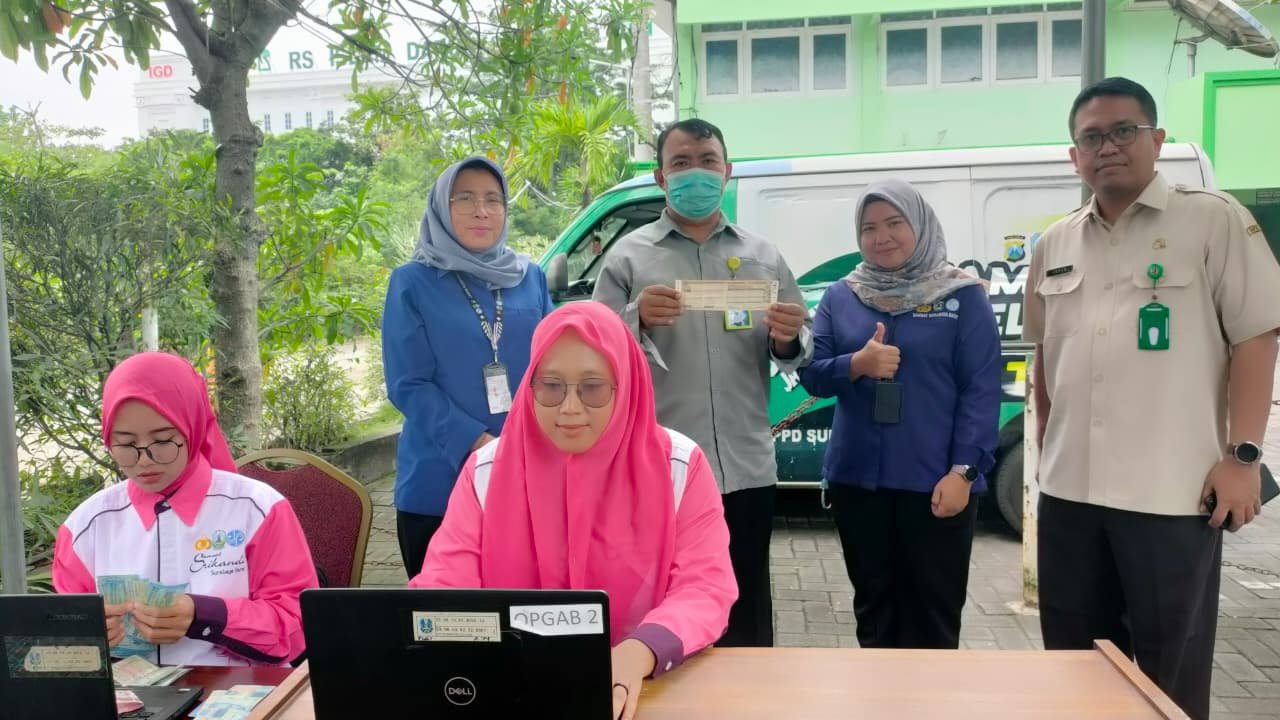 Mudahkan Layanan, Jasa Raharja Bersama Samsat Surabaya Barat Hadirkan Samsat Keliling di RSI Darus Syifa