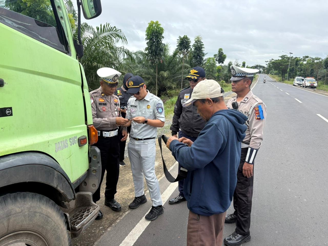 Antisipasi Fatalitas Kecelakaan, Jasa Raharja Kalsel Fokus pada Pemeriksaan Kelayakan Armada Antisipasi Fatalitas Kecelakaan, Jasa Raharja Kalsel Fokus pada Pemeriksaan Kelayakan Armada