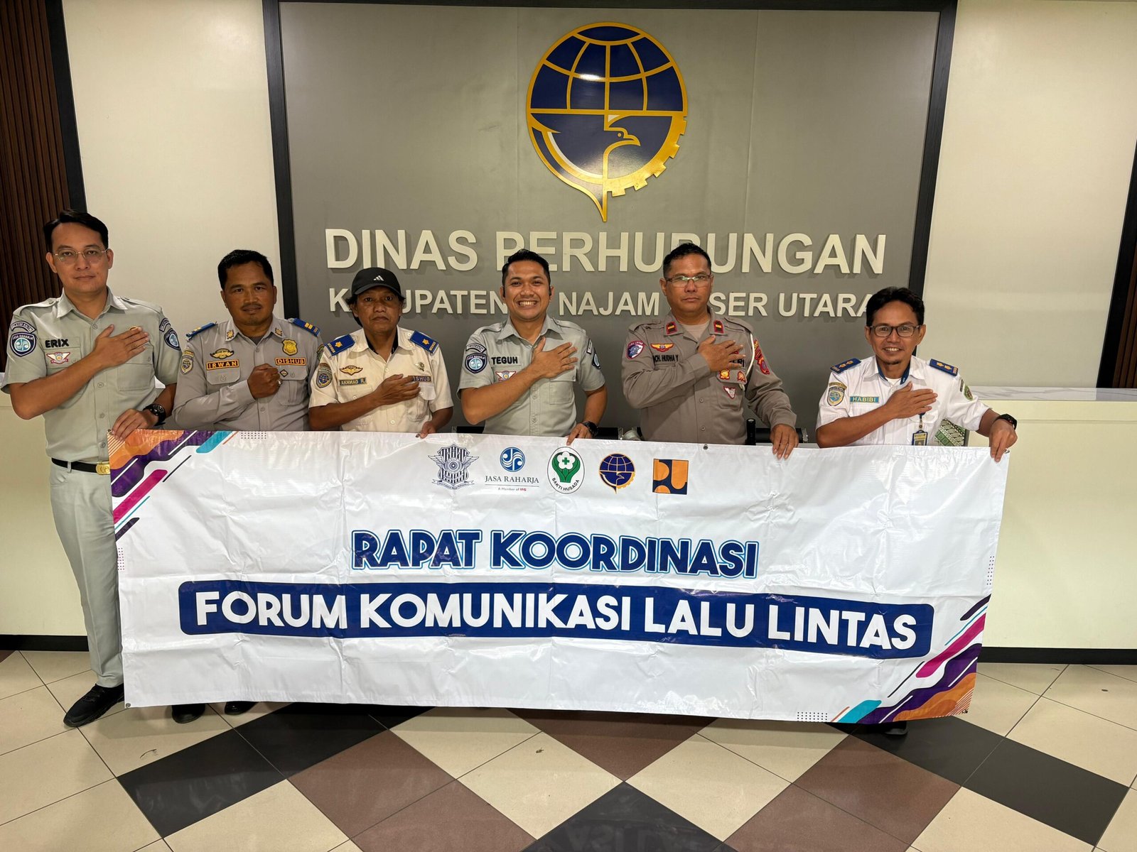 Kolaborasi Nyata Tekan Risiko Kecelakaan, PT Jasa Raharja Kanwil Kalimantan Timur Hadir dalam FKLL di Kabupaten Penajam Paser Utara Kolaborasi Nyata Tekan Risiko Kecelakaan, PT Jasa Raharja Kanwil Kalimantan Timur Hadir dalam FKLL di Kabupaten Penajam Paser Utara