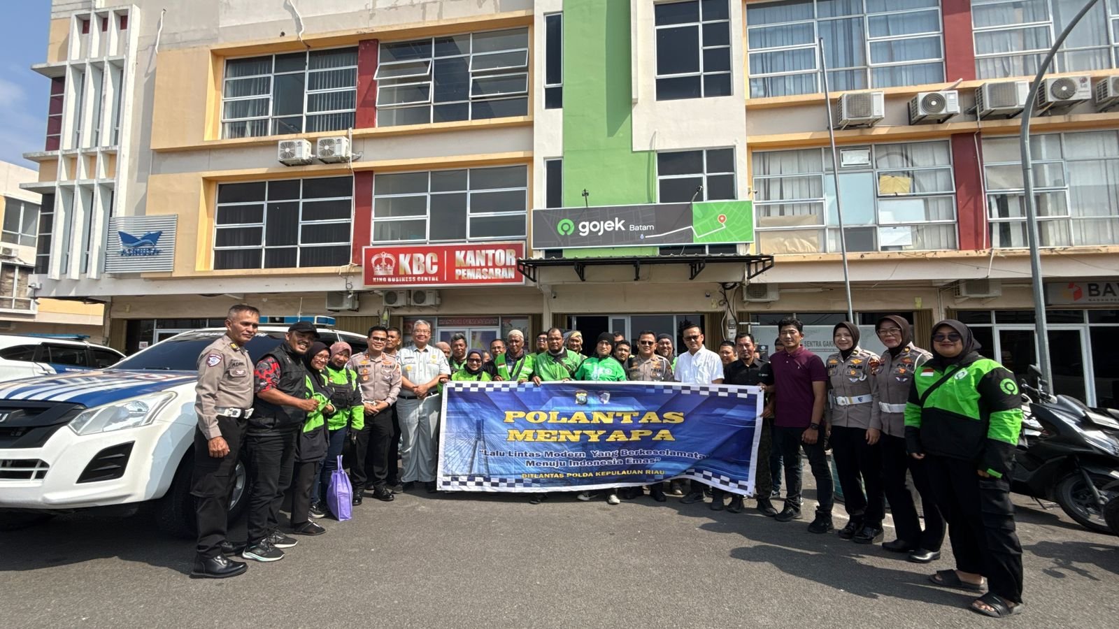 Ditlantas Polda Menyapa Bersama Jasa Raharja Kepri, Driver Gojek Batam Terima Pemeriksaan Kesehatan Gratis dan Bansos Ditlantas Polda Menyapa Bersama Jasa Raharja Kepri, Driver Gojek Batam Terima Pemeriksaan Kesehatan Gratis dan Bansos