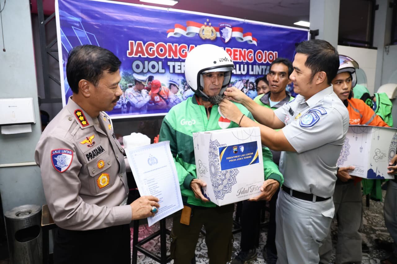 Jasa Raharja Wilayah Jawa Tengah dan Ditlantas Polda Jateng Gelar Socio Engineering “Jagong Bareng Ojol” Jasa Raharja Wilayah Jawa Tengah dan Ditlantas Polda Jateng Gelar Socio Engineering “Jagong Bareng Ojol”
