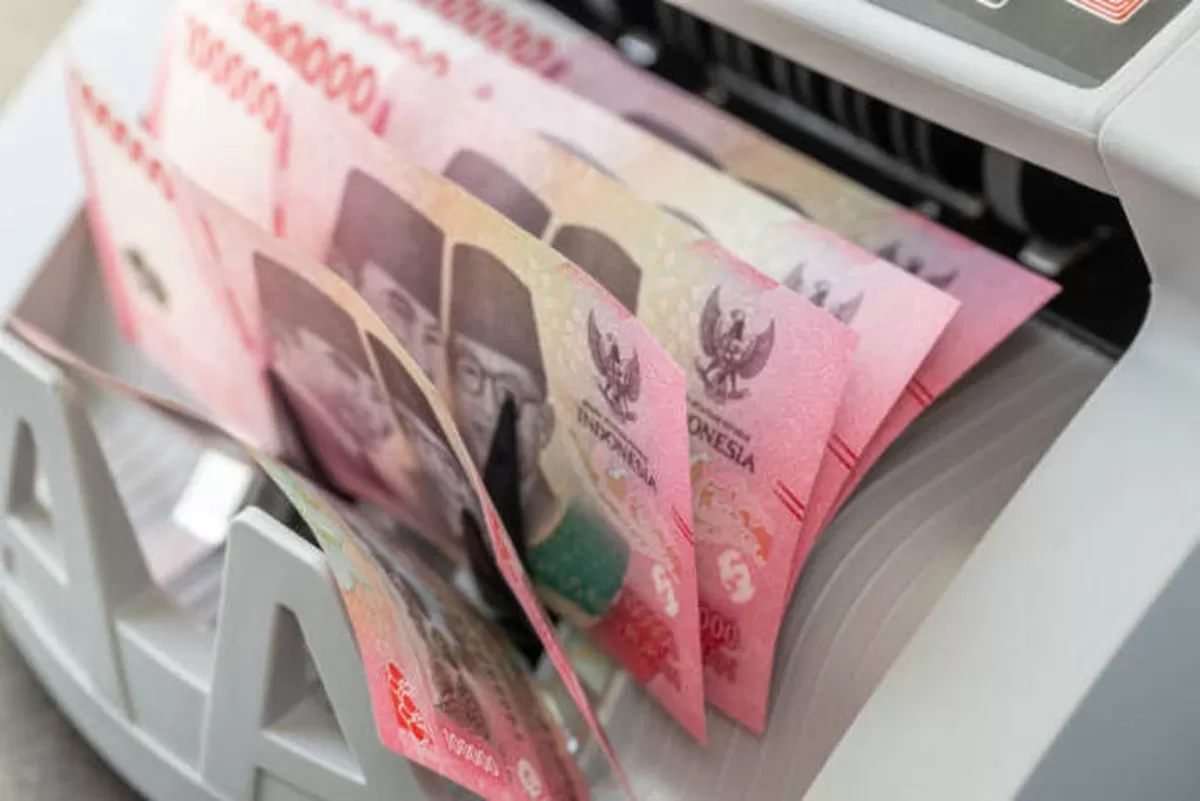 Rupiah Terkoreksi ke Rp16.835 per Dolar AS di Awal Perdagangan Rupiah Terkoreksi ke Rp16.835 per Dolar AS di Awal Perdagangan