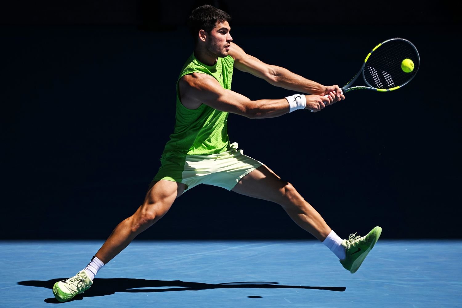 Carlos Alcaraz Ukir Rekor 150 Kemenangan Hard Court di Doha Carlos Alcaraz Ukir Rekor 150 Kemenangan Hard Court di Doha