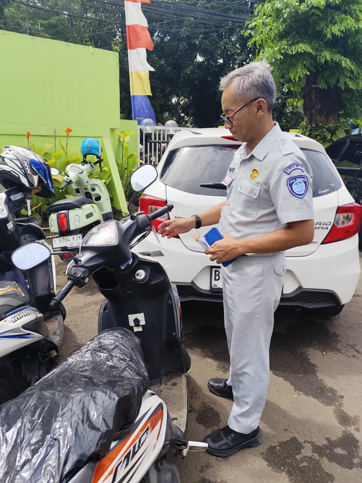 Optimalkan SWDKLLJ, Jasa Raharja Bekasi Sisir Kepatuhan Pajak Kendaraan di Wilayah Kota Bekasi