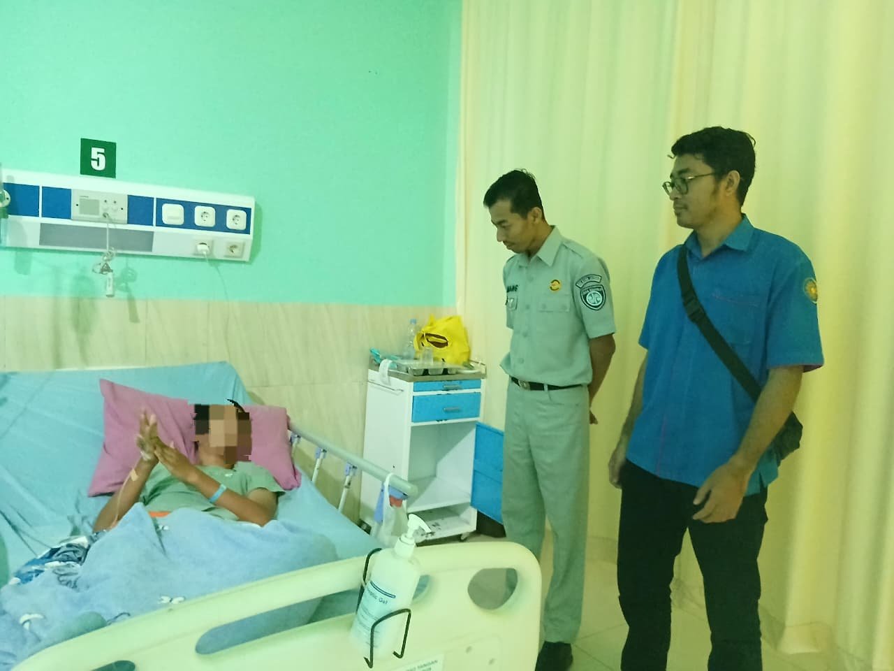 Berikan Dukungan Moril kepada Korban Kecelakaan, Jasa Raharja Wangon Kunjungi RSU Aghisna Cilacap