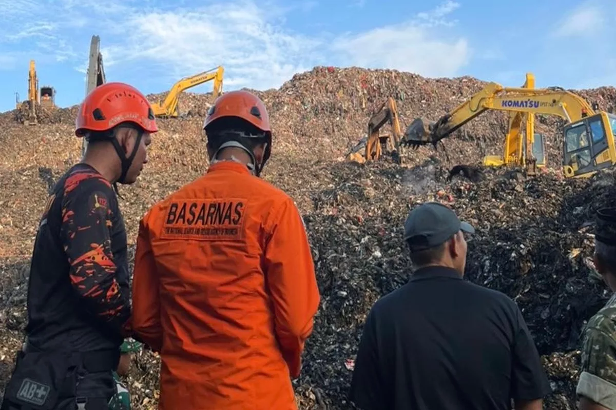 WALHI Soroti Longsor di TPST Bantargebang, Indonesia Dinilai Darurat Sampah