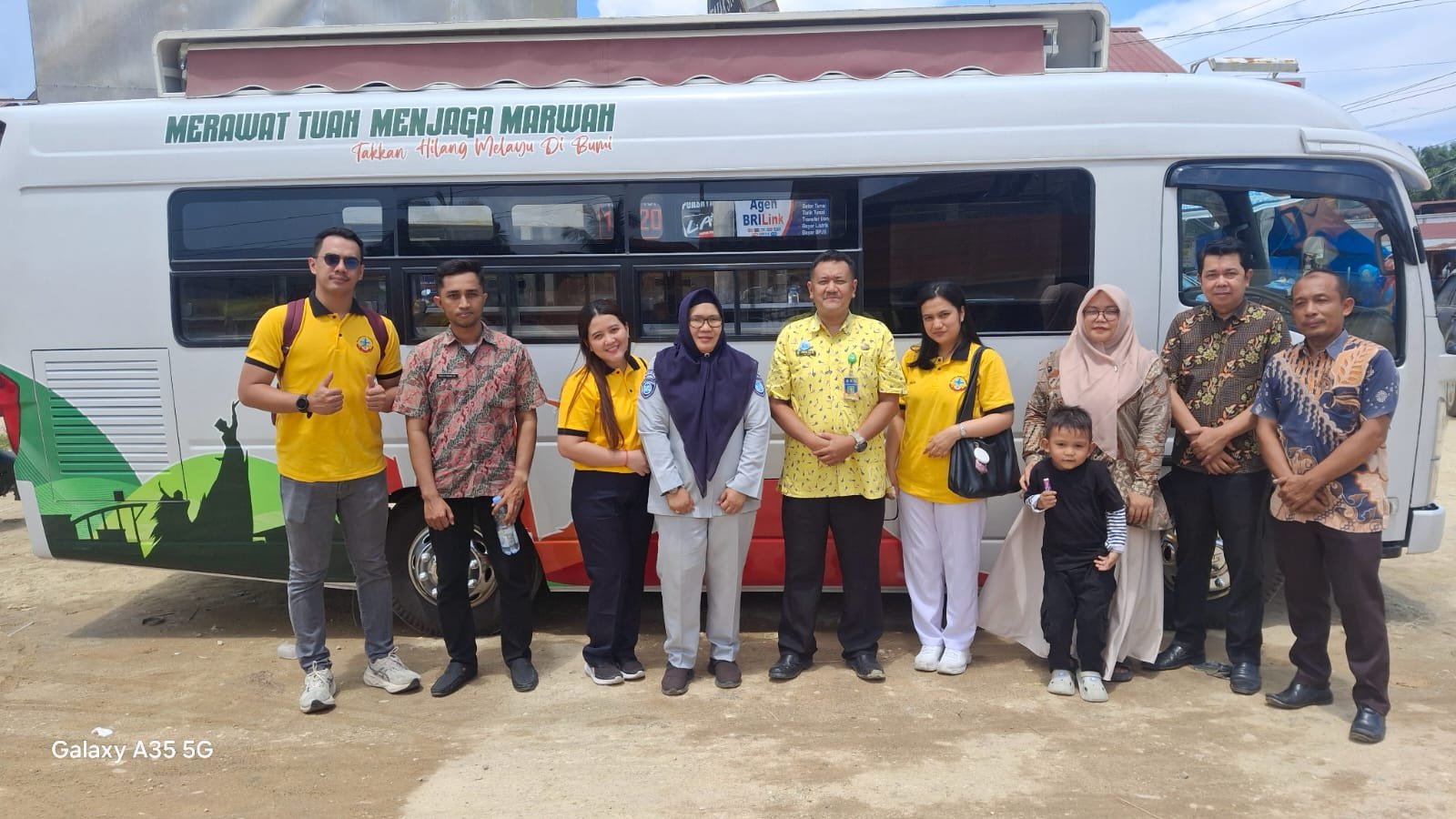 Raharja Hadirkan Layanan Kesehatan Gratis di Samsat Keliling Kampar Kiri