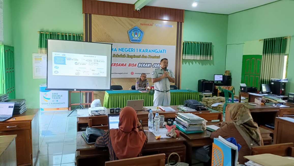 Gelar Pengajar Peduli Keselamatan Lalu Lintas, Guru di SMAN 1 Karangjati Ngawi Simak Paparan dari Jasa Raharja