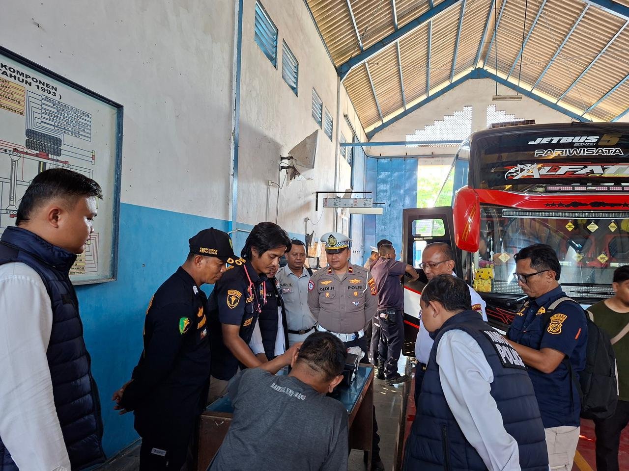 Jamin Keselamatan Rombongan Haji, Jasa Raharja dan Tim Gabungan Gelar Ramp Check 10 Armada PT Raffael KNP Wijaya
