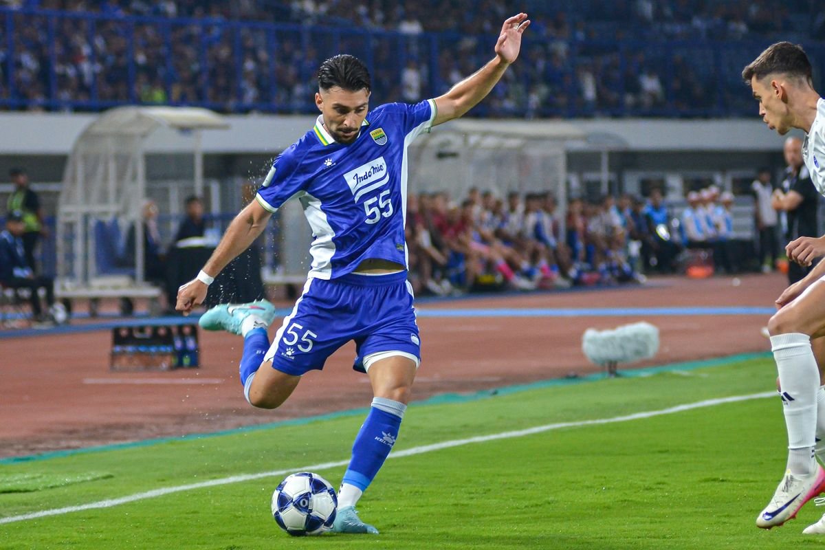 Persib Bandung Siapkan Strategi Hadapi Dewa United