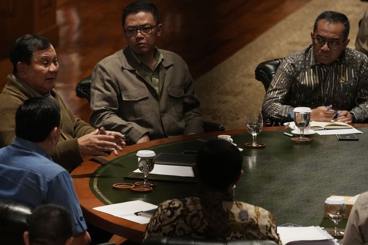 Presiden Prabowo Pimpin Ratas di Hambalang, Fokus pada Pendidikan dan Pertahanan Nasional
