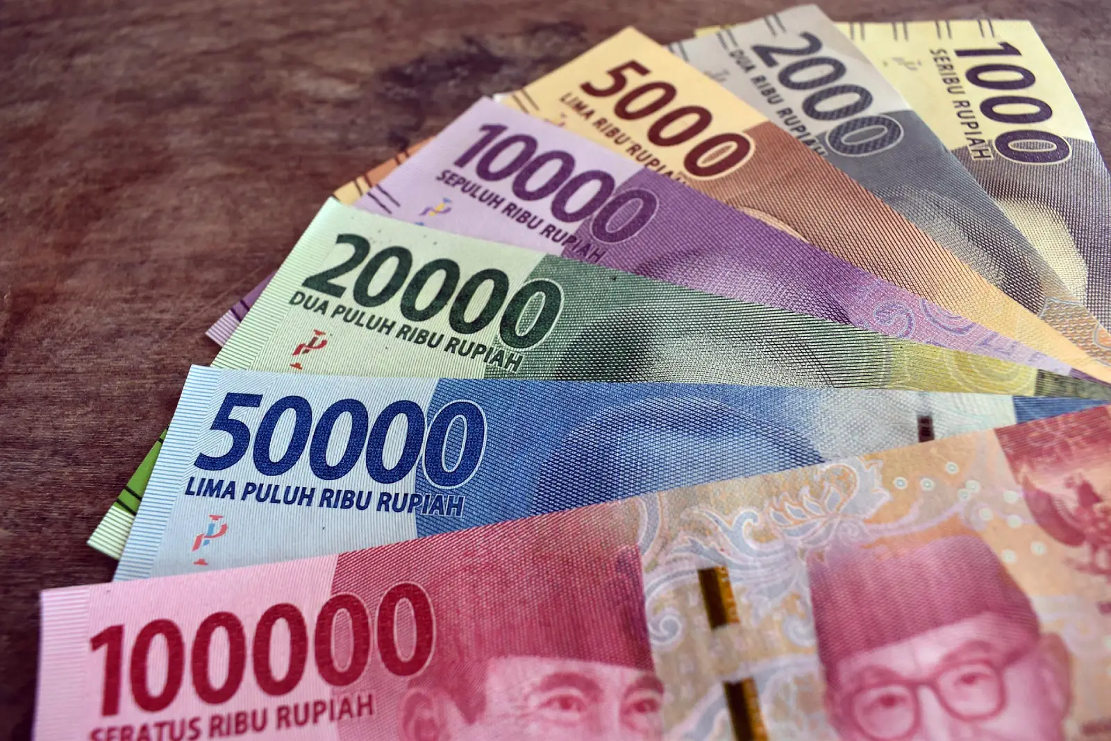 Rupiah Pagi Ini Bergerak ke Level Rp17.851 per Dolar AS
