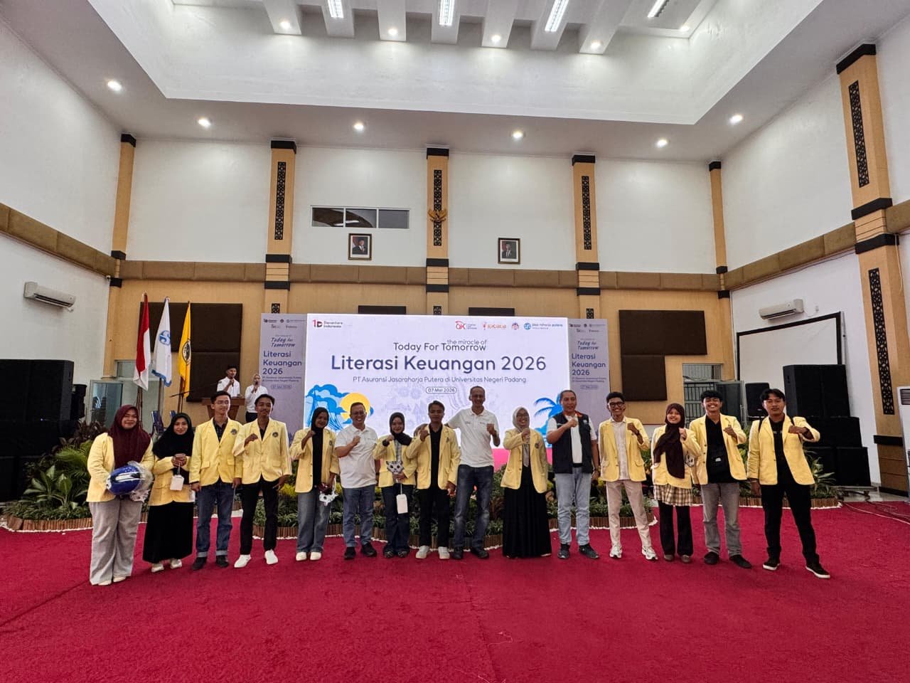 Jasa Raharja dan Jasaraharja Putera Edukasi Mahasiswa UNP tentang Keselamatan Transportasi dan Literasi Keuangan