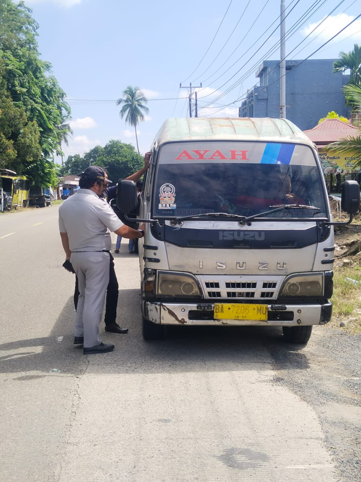 Jasa Raharja Sumbar Bersama Tim Gabungan Gelar Operasi Gabungan di Kawasan BIM, Dorong Kepatuhan Pajak dan Keselamatan Berlalu Lintas