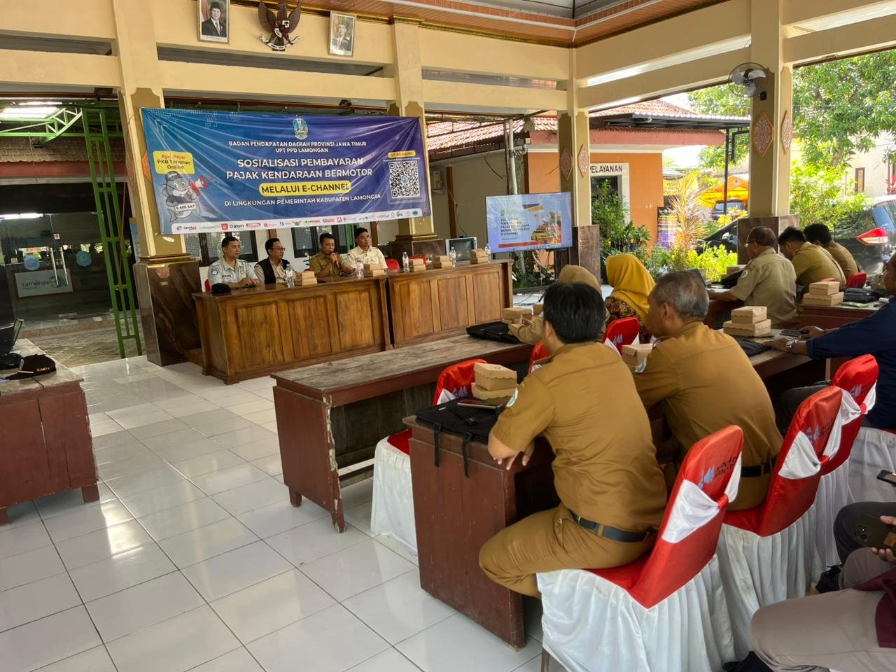 Jasa RaharjaBojonegoro Sosialisasikan Pembayaran Pajak Kendaraan Bermotor Melalui E-Channel di Lingkungan Pemerintah Kabupaten Lamongan