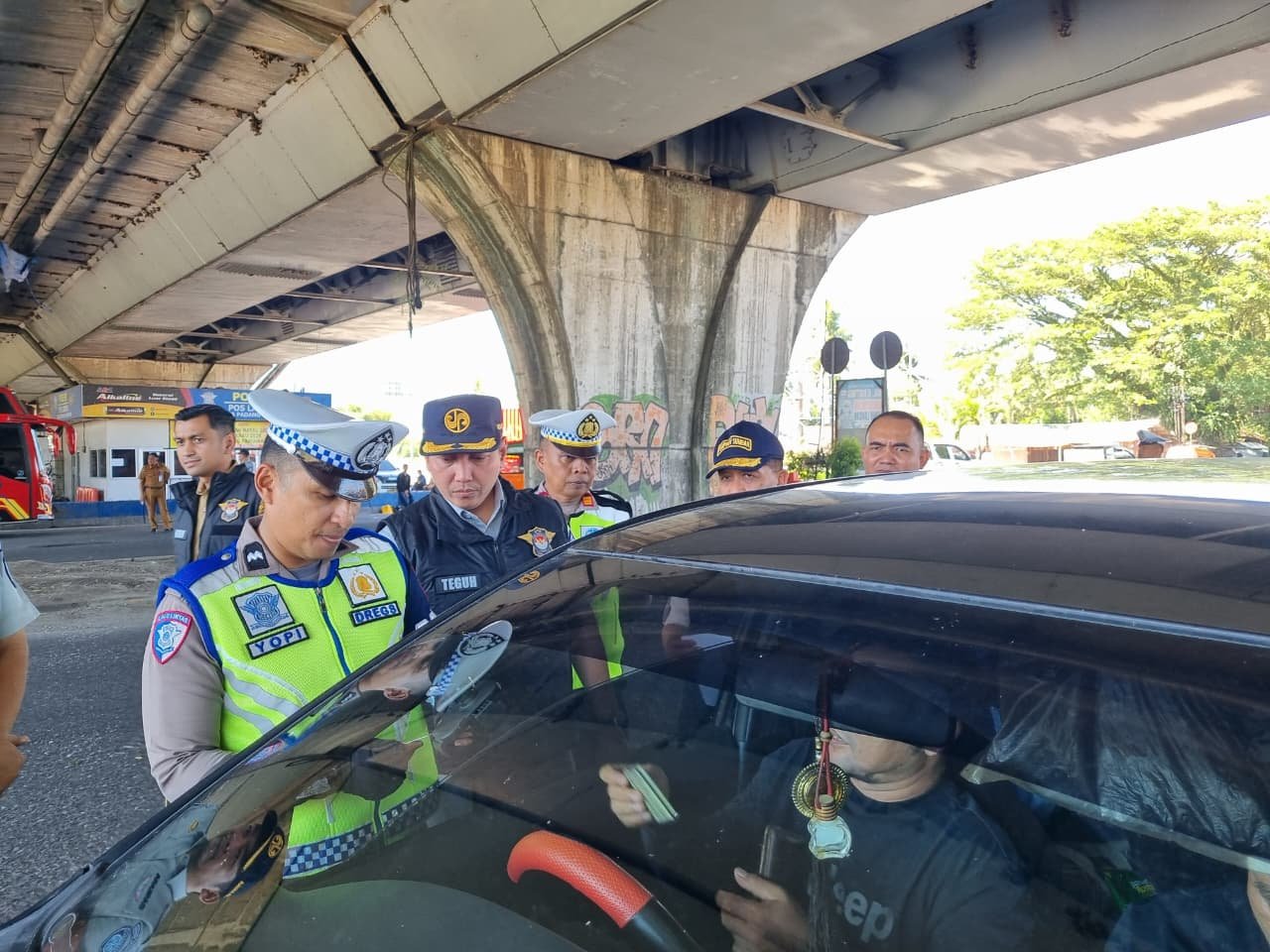 Jasa Raharja Sumbar Bersama Tim Pembina Samsat Gelar Operasi Gabungan di Kawasan Fly Over BIM