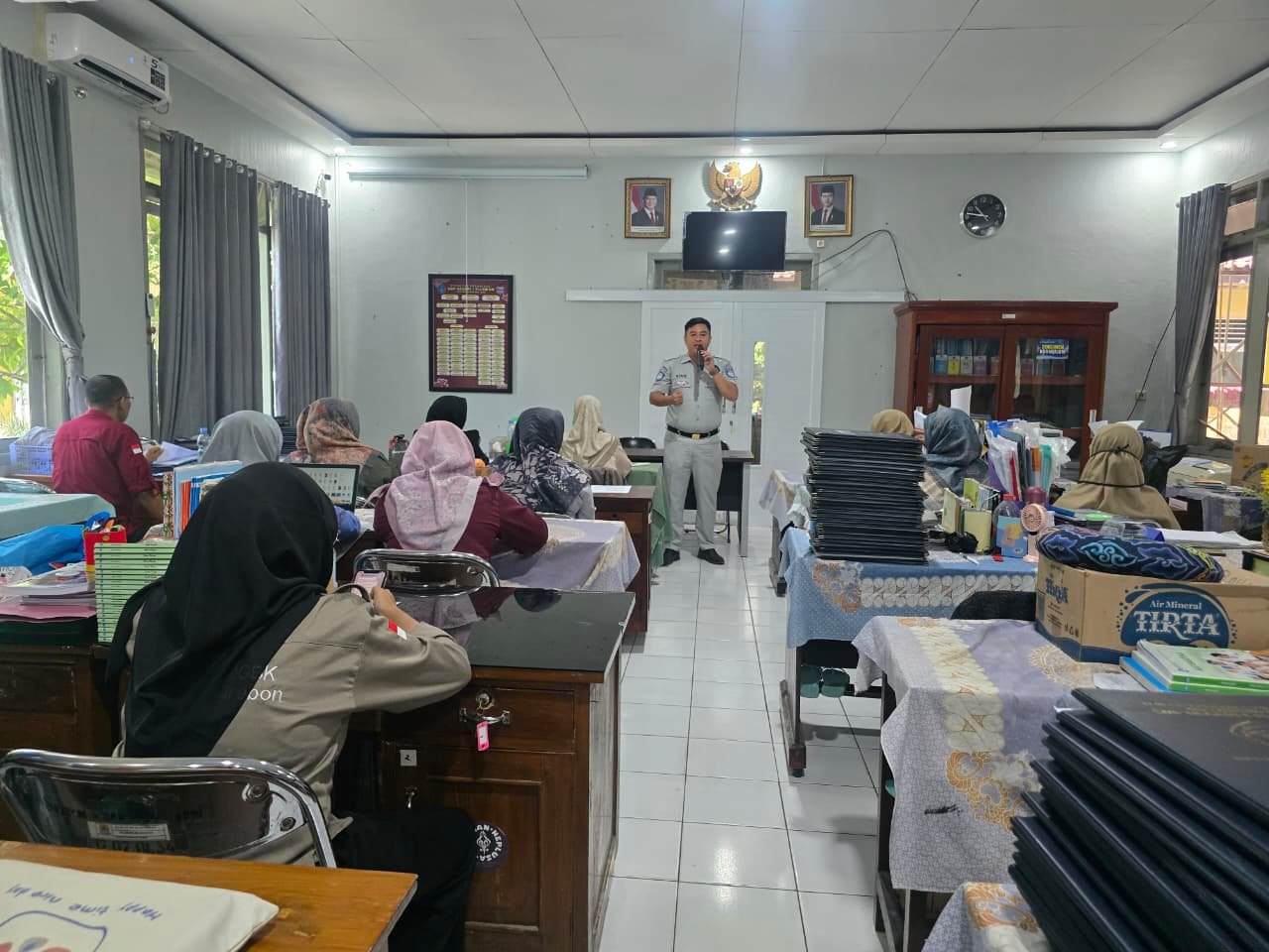 Upaya Keselamatan Lalu Lintas, Jasa Raharja Cabang Cirebon Gelar Pengajar Peduli Keselamatan Lalu Lintas (PPKL) Di SMPN 1 Plumbon Kab Cirebon