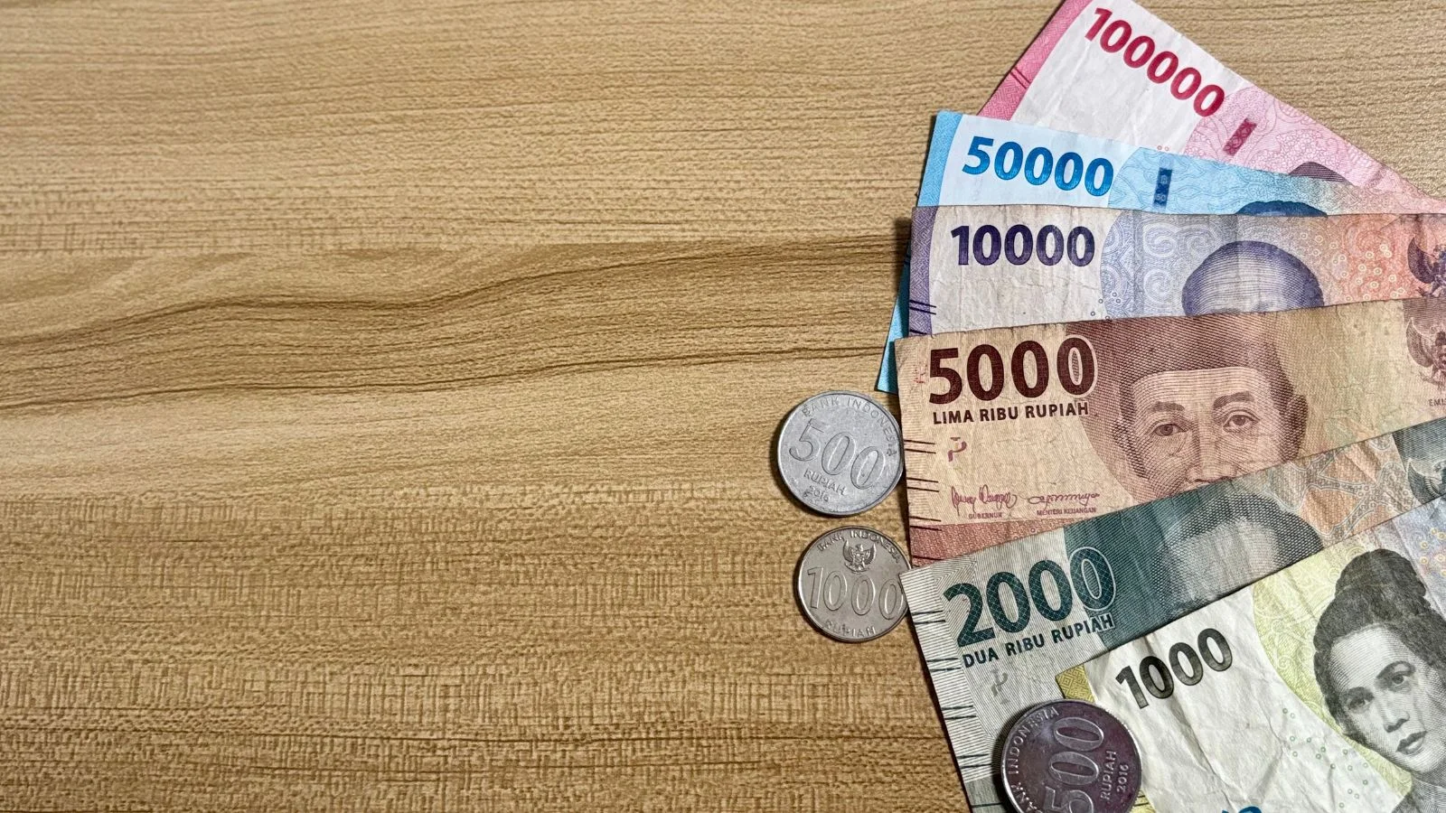 Rupiah Dibuka Melemah ke Rp17.417 per Dolar AS Pagi Ini