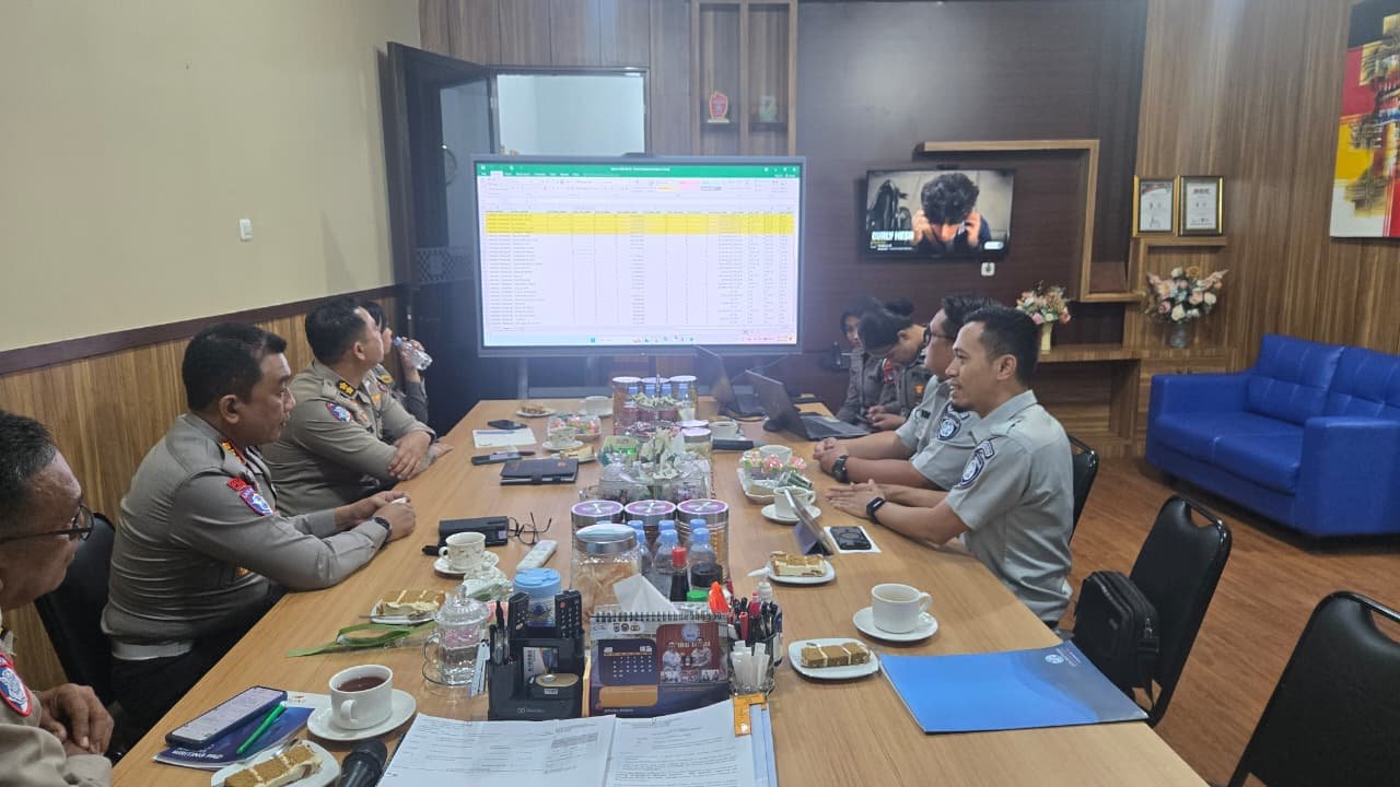 Sinergi Jasa Raharja Bersama Ditlantas Polda Kaltara dalam Kegiatan Forum Lalu Lintas Angkutan Jalan di Wilayah Kalimantan Utara Sinergi Jasa Raharja Bersama Ditlantas Polda Kaltara dalam Kegiatan Forum Lalu Lintas Angkutan Jalan di Wilayah Kalimantan Utara