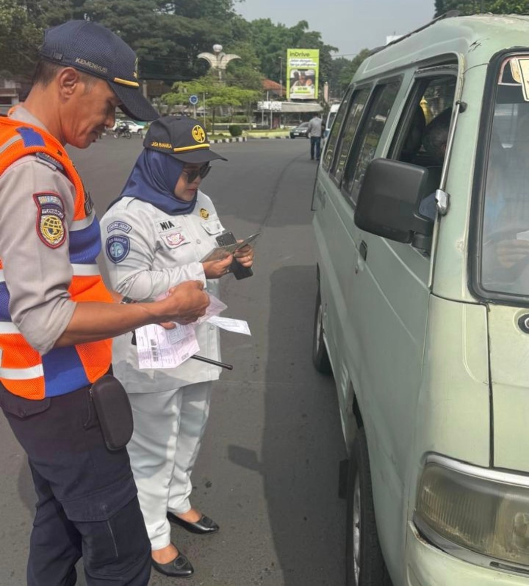 Operasi Gabungan Tim Pembina Samsat Garut Dalam Rangka Peningkatan Kepatuhan Wajib Pajak Kendaraan Bermotor