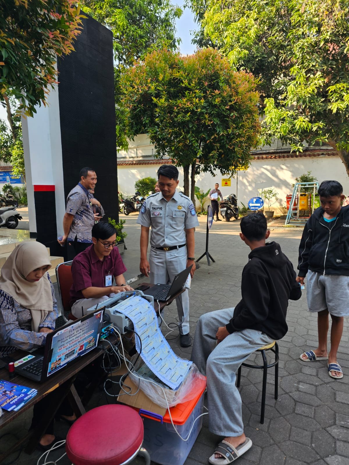 Sediakan Layanan Samsat Keliling di Tempat, Jasa Raharja  Wonogiri Ingatkan Pentingnya SWDKLLJ
