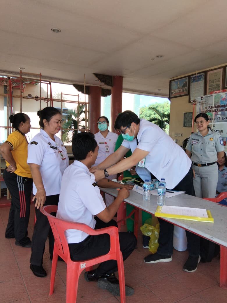 PT Jasa Raharja (Persero) Wilayah Bali Hadirkan Layanan Pemeriksaan Kesehatan Gratis dalam Kegiatan Praja Grahasta