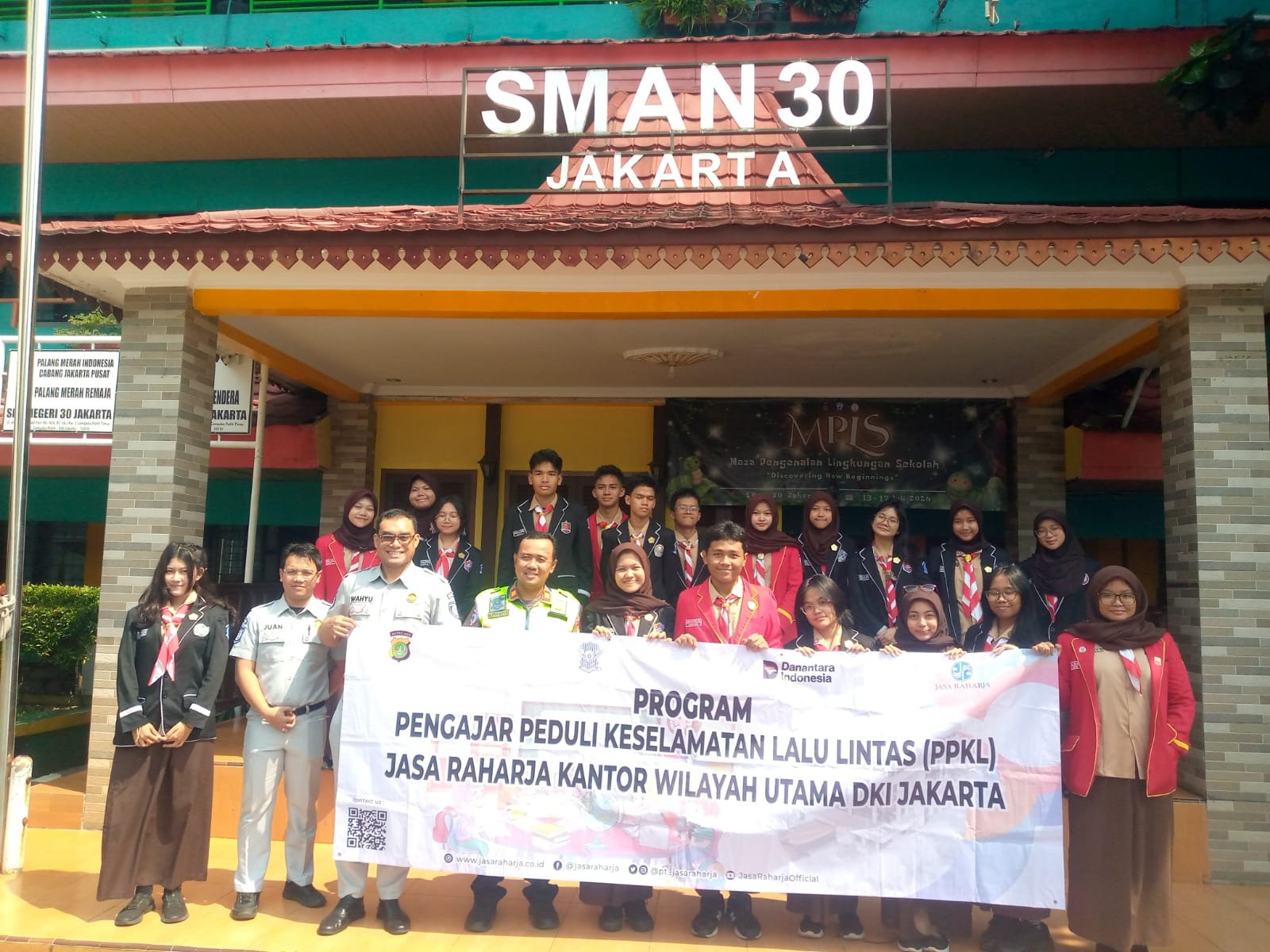 Perkuat Peran Guru dalam Edukasi Keselamatan,PT Jasa Raharja (Persero) Kantor Wilayah Utama DKI Jakarta dan Satlantas Polres Metro Jakarta Pusat  Gelar PPKL dan Safety Campaign di SMKN 34 dan SMAN 30