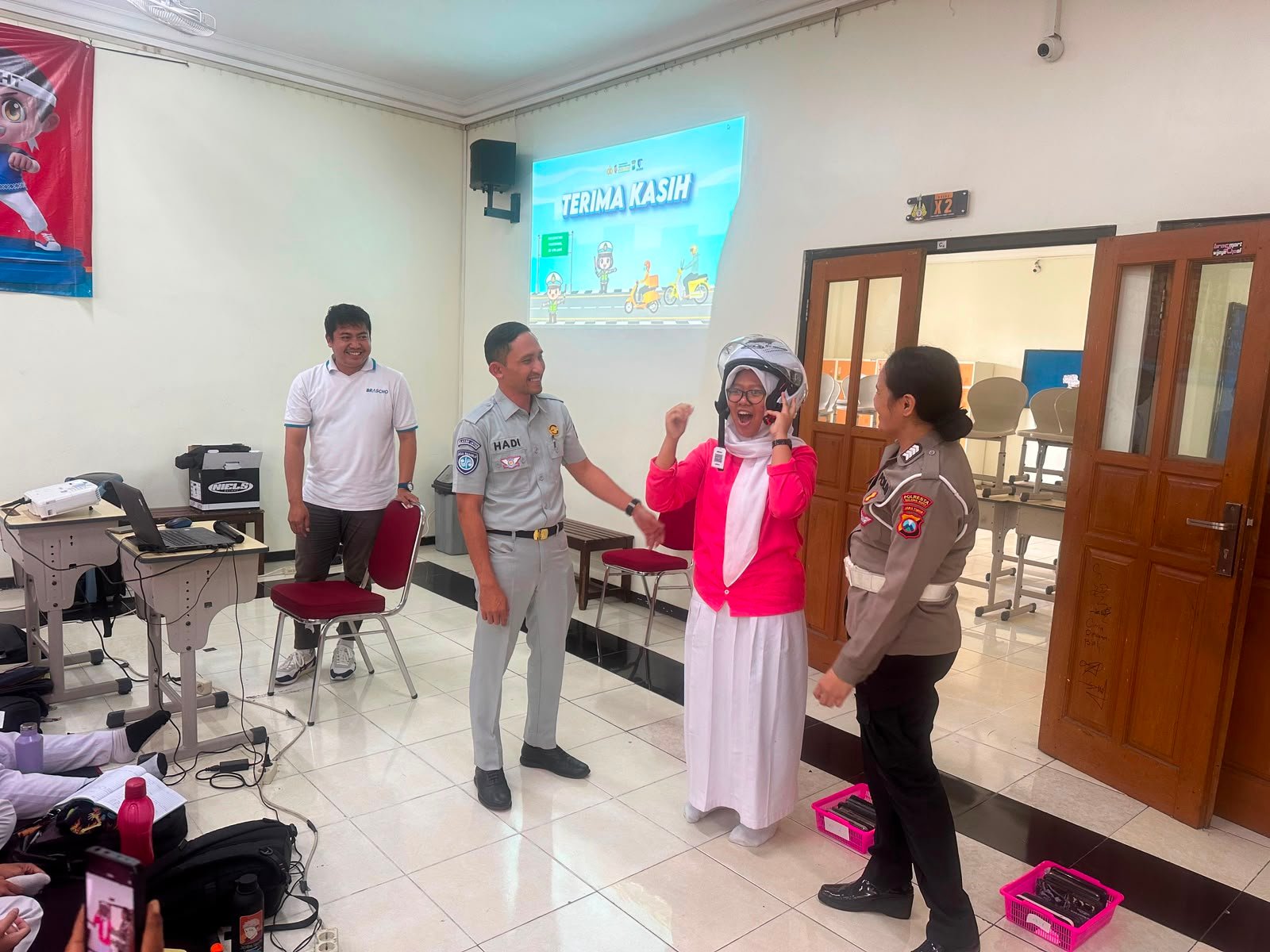 Sinergi Tripartit Jasa Raharja, Polresta, dan Dishub Malang Gelar Edukasi Keselamatan Berkendara & PPKL di Brawijaya Smart School