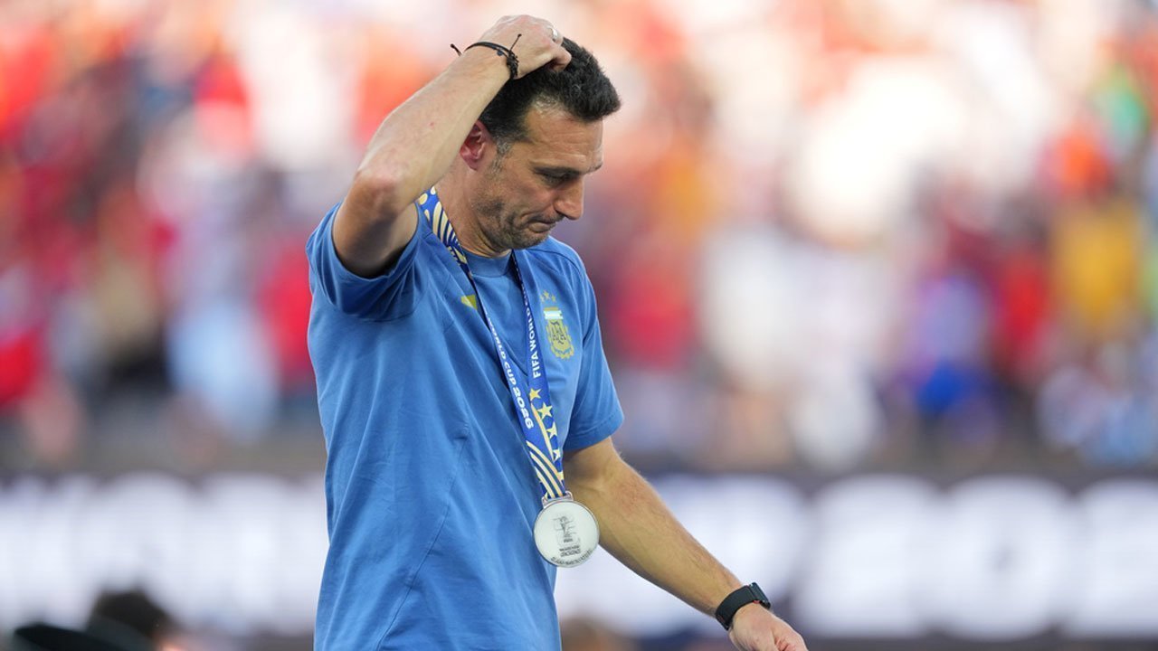 Pelatih Argentina Akui Keunggulan Spanyol usai Kalah di Final Piala Dunia 2026 Pelatih Argentina Akui Keunggulan Spanyol usai Kalah di Final Piala Dunia 2026