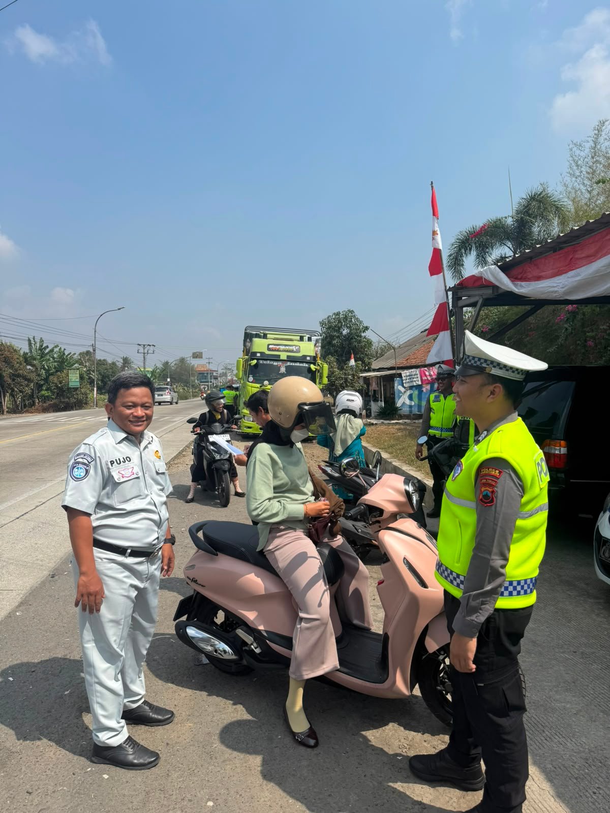 Tim Pembina Samsat Purworejo Gelar Operasi Gabungan, Dorong Kepatuhan Pajak dan Keselamatan Berlalu Lintas