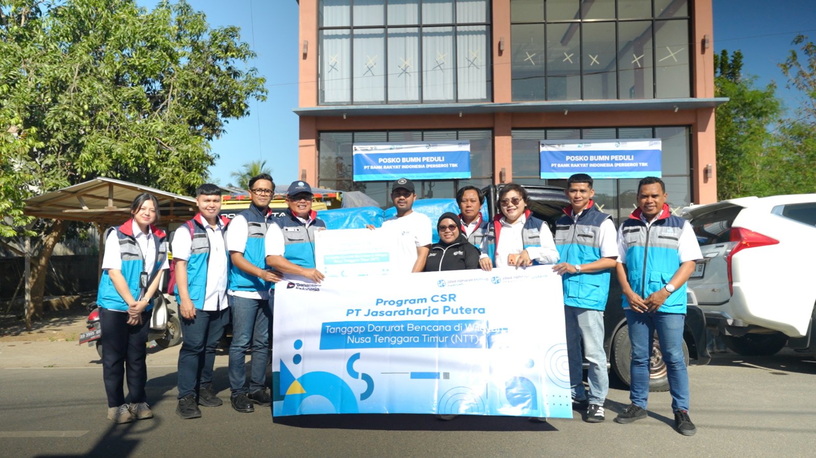 Melayani Sepenuh Hati, Jasaraharja Putera Berkolaborasi dengan Injourney Salurkan Bantuan bagi Korban Gempa Wilayah NTT
