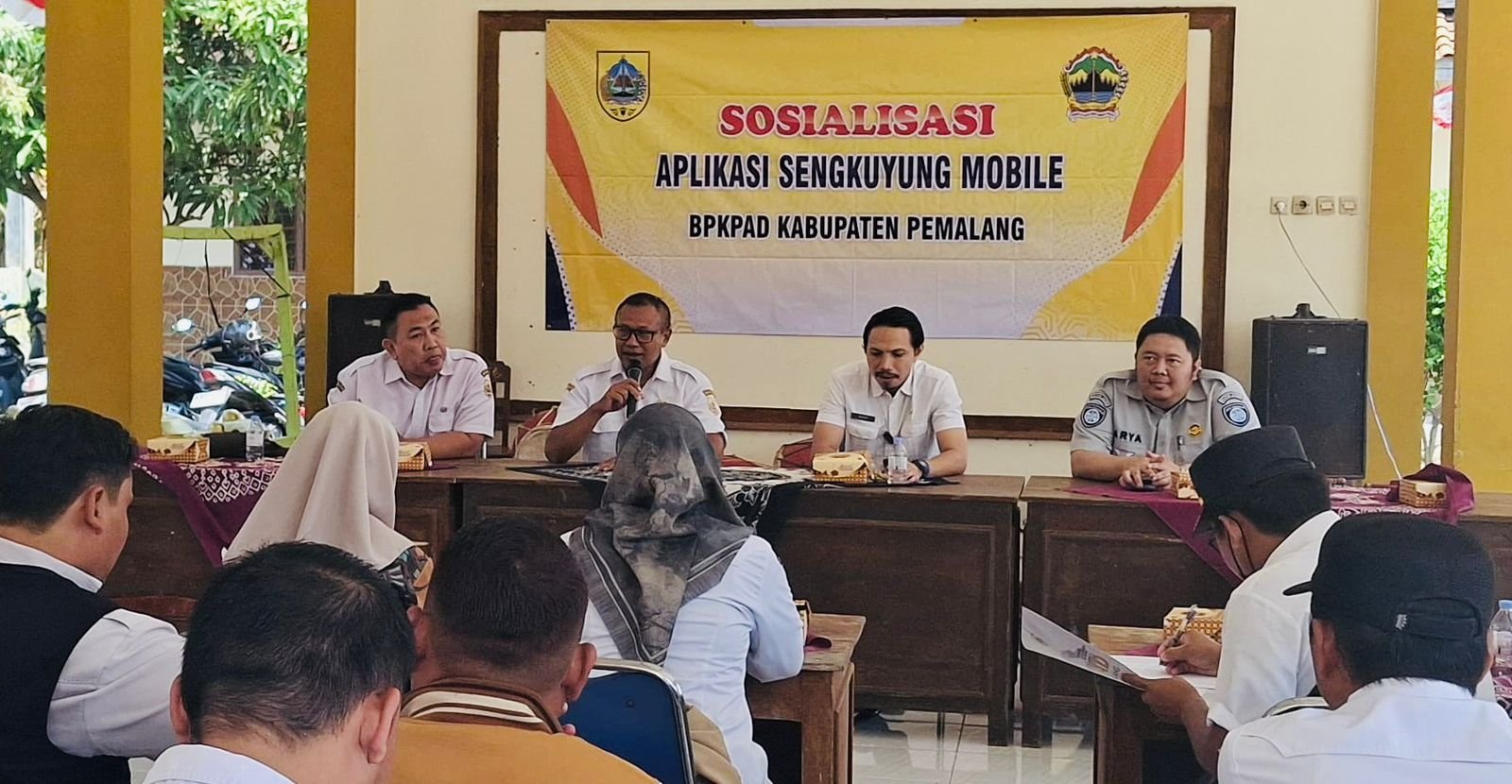 Tim Pembina Samsat Pemalang Perkuat Kepatuhan PKB dan SWDKLLJ melalui Sosialisasi Sengkuyung Mobile dan Monitoring BUMDes