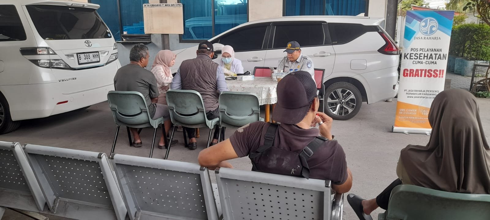 Jasa Raharja Karawang Gelar Cek Kesehatan Gratis bagi Awak Bus PO Warga Baru