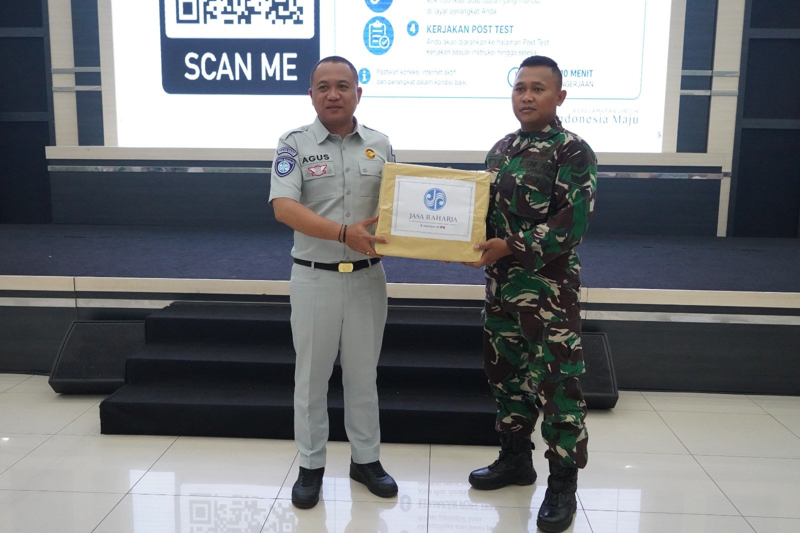 Jasa Raharja Kalbar Bagikan Helm, Perkuat Pesan Keselamatan di Tanjungpura Road Safety Campaign 2026