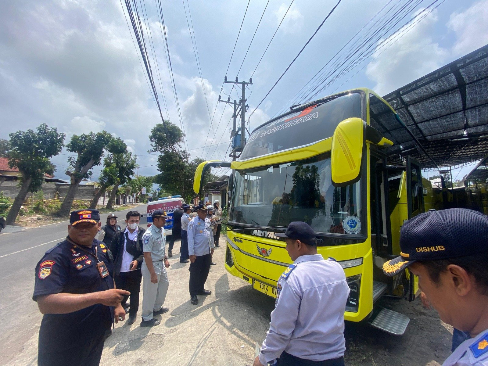 Tekan Risiko Kecelakaan Angkutan Umum, Dishub Jatim, Jasa Raharja dan Satlantas Gelar Ramp Check di Pool Abiyan Transport Banyuwangi