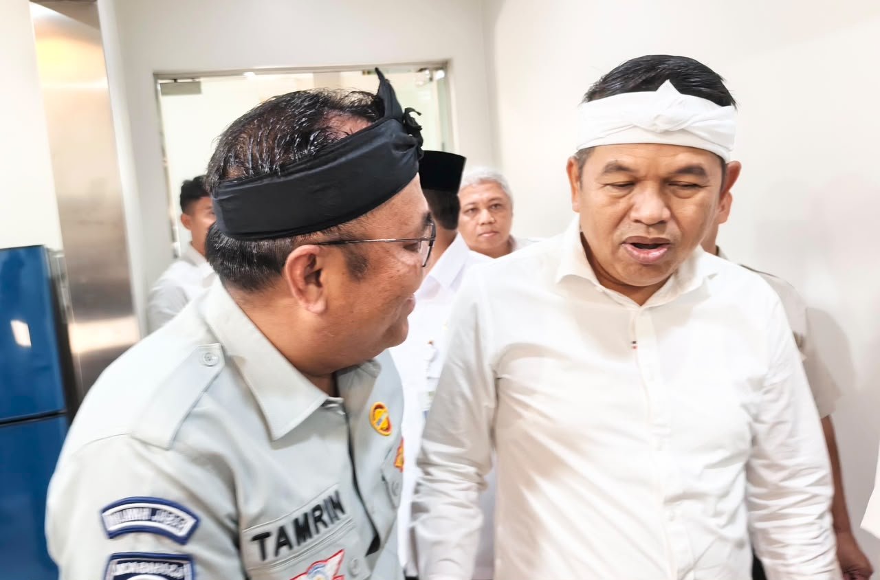 Kepala Kanwil Jasa Raharja Jawa Barat Dampingi Kabapenda Jabar Sambut Gubernur Jawa Barat dalam Giat Jabar Bursa Kerja di PT. YKK Zipper Indonesia, Cimanggis Depok