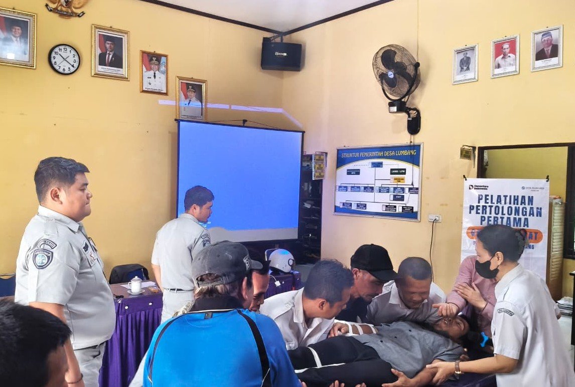 Wujudkan Masyarakat Tanggap dan Sigap, Jasa Raharja Cabang Singkawang Laksanakan PPGD di Desa Lumbang, Kecamatan Sambas