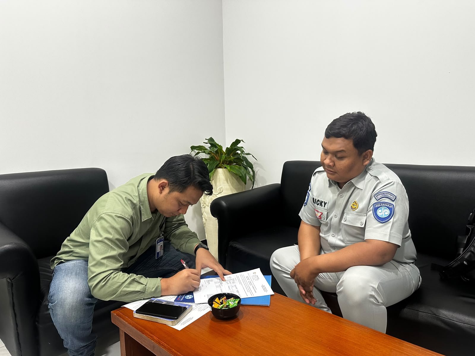 Jasa Raharja Perkuat Validitas Data Kendaraan Bersama BRI Cabang Wonosari melalui SIGAP Instansi