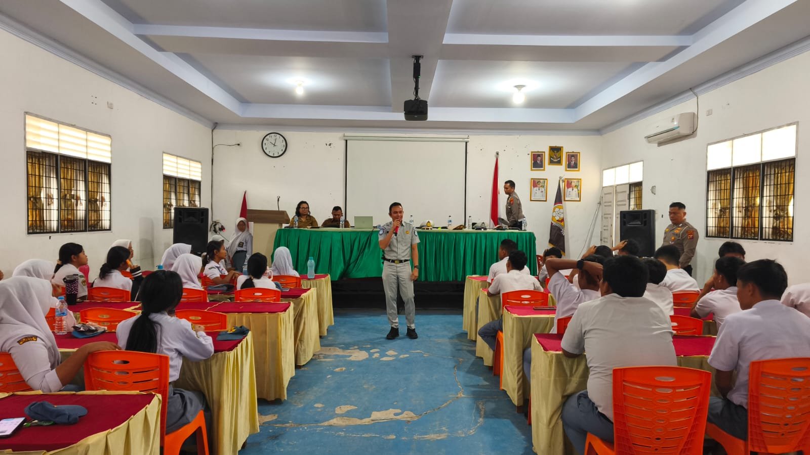 Jasa Raharja dan Satlantas Polres Pelabuhan Belawan Edukasi Pelajar SMAN 19 Medan tentang Keselamatan Lalu Lintas