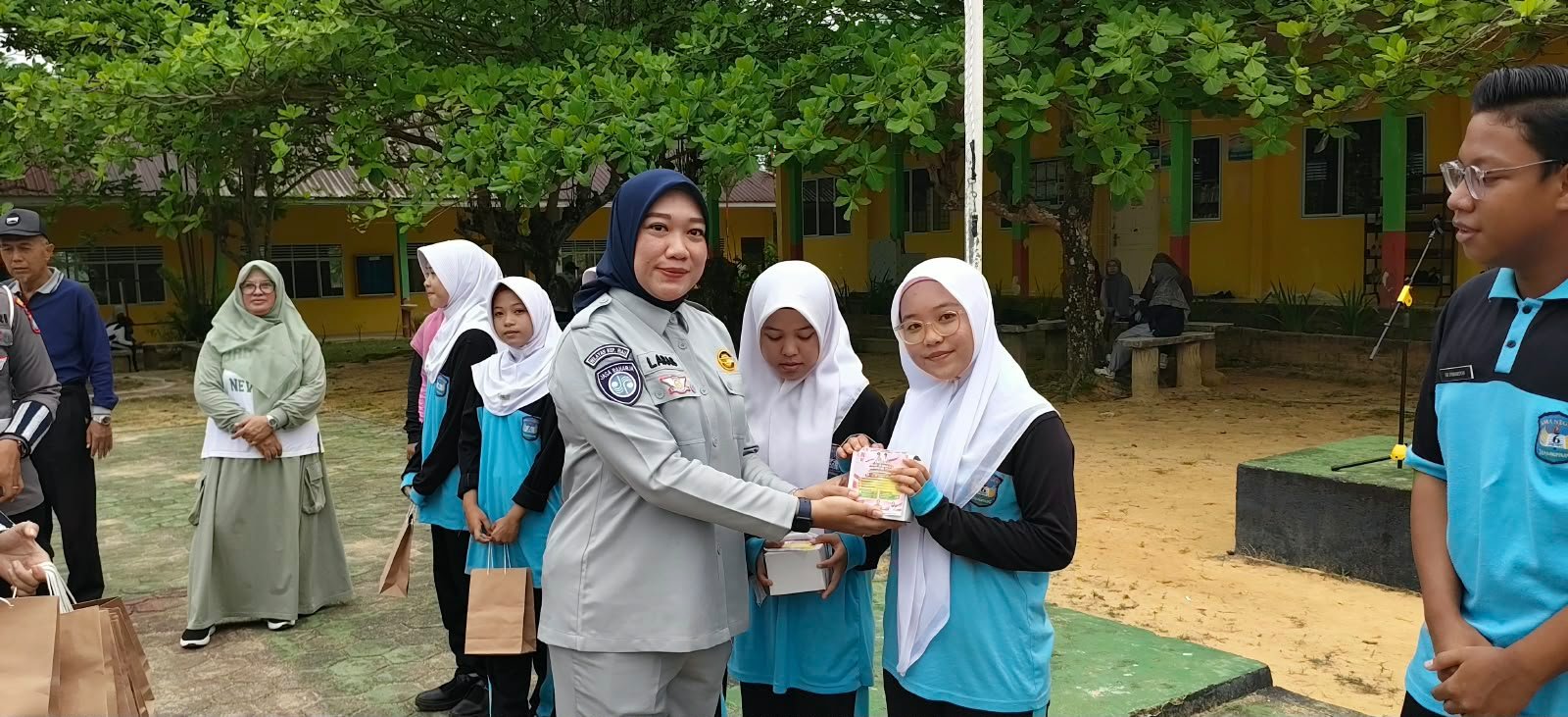 Jasa Raharja dan Unit Kamsel Satlantas Polresta Tanjungpinang Gelar PPKL di SMA Negeri 6 Senggarang, Tanjugpinang