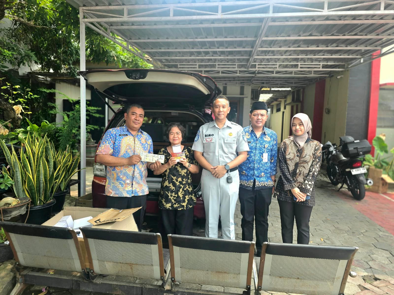 Tim Pembina Samsat Semarang I Perkuat Kepatuhan Pajak Kendaraan melalui Kegiatan Naliko di Kecamatan Semarang Timur