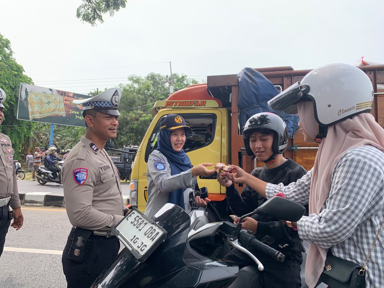 Tekan Fatalitas di Titik Rawan, Jasa Raharja Indramayu Gelar Aksi Simpatik Pencegahan Kecelakaan